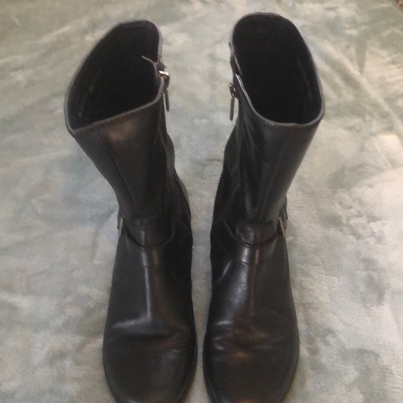 BANDELINO black side zip boot. Size 8 - Picture 1 of 4